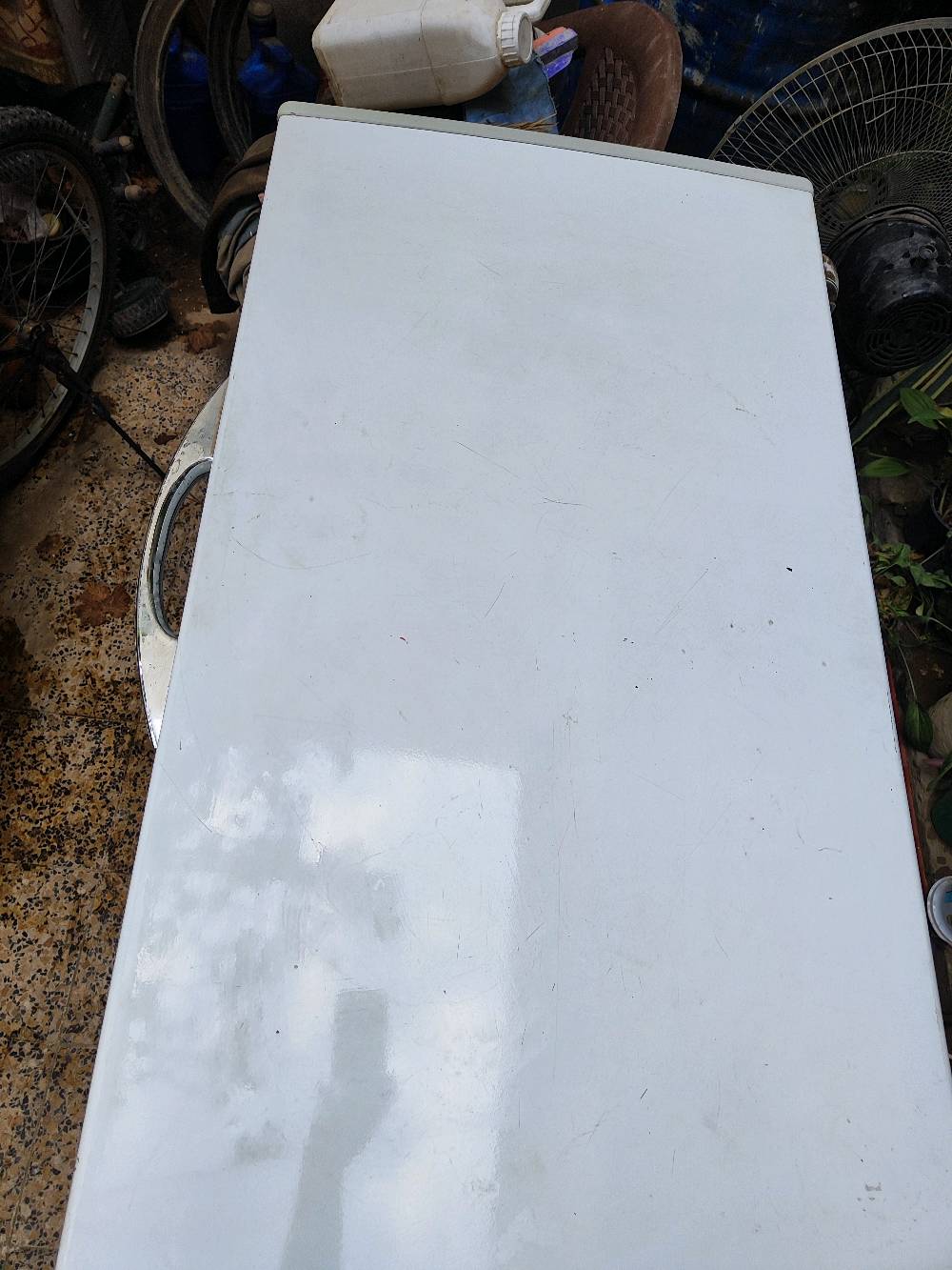 السلام عليكم مجمدة للبيع كلها شغلة شرط تحميد بنص ساعة 