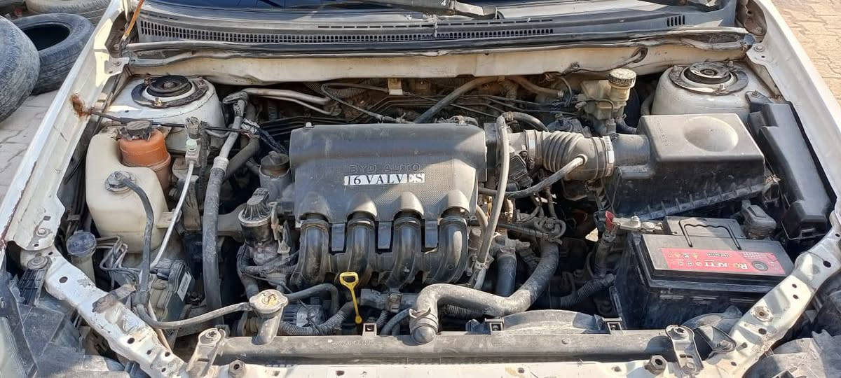 بي وأيدي موديل 2013..بصمه كشنات جلد فتحه فول بس كير عادي ..بي ضربه بل جاملغ المامي..والبنيد موضح بل صور سياره جاهزه من كير محرك صدر كلهن. جدد سعر 45 وبيه مجال ...رقم ***********
