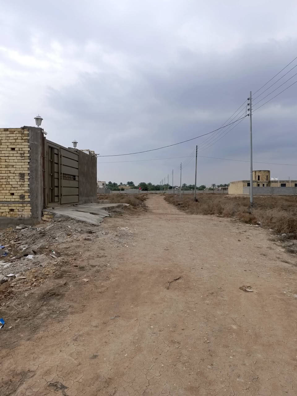 قطعة أرض 

🚩العنوان : قرب مجمع ابورضئ  للسيراميك 
 قريبة . على الشط 
📐 المساحة: 100 متر طولاني
 متوفره كافه الخدمات قرب سليم منطقة انوار الولاية
💰 السعر: خاص 
📞 للتواصل: 
***********
