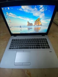 لابتوب HP • i5-7200 • ٨ جيجا رام