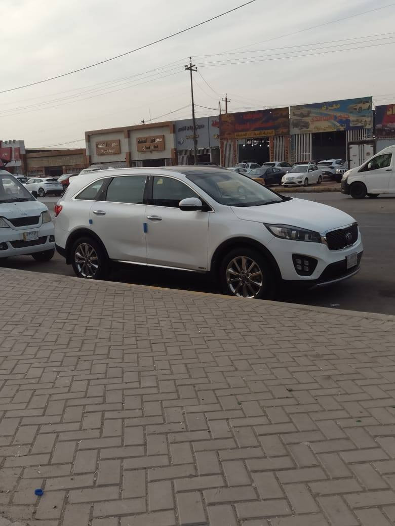 سورنتو موديل 2018 مكينه سته سلندر سبعه راكب. رقم بغداد  خليجي فول مواصفات بيه بنيد وجاملخ صبغ بدون دواخل سياره جديده السعر ٢٠٥ . قفل
مكان السياره بغداد حي النصر هاتف ***********
