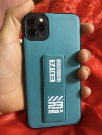 11برو ماكس  سعره مناسب ممفتوح فقط ضهرك مكسور بطاريه 76 والذاكره 64 مكا...