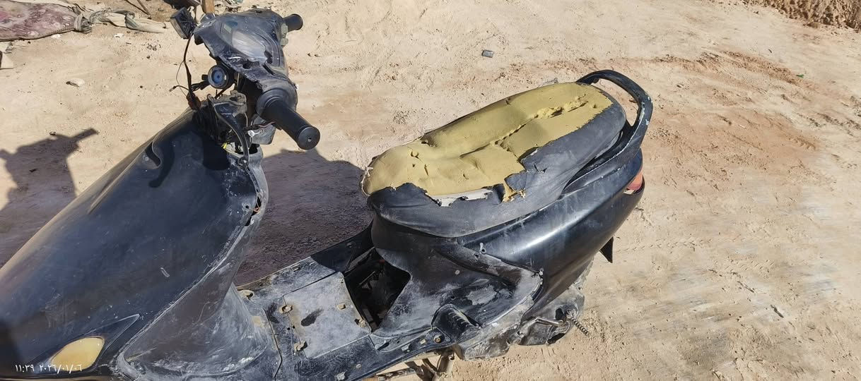 اسلام عليكم دراجة فراشه فحل للبيع  كفراتها تعبانات محرك مامفتوح بي خيط بخار 
كهربائيات طافيه ضفيرة جديده دراجه شغاله مابيها شي واي وقت تشتغل مابيها شي   
خاص مفتوح او رقم ‏‪0778 073 2203‬‏
مكان ديوانيه طريق دغارة 175وبيها مجال
