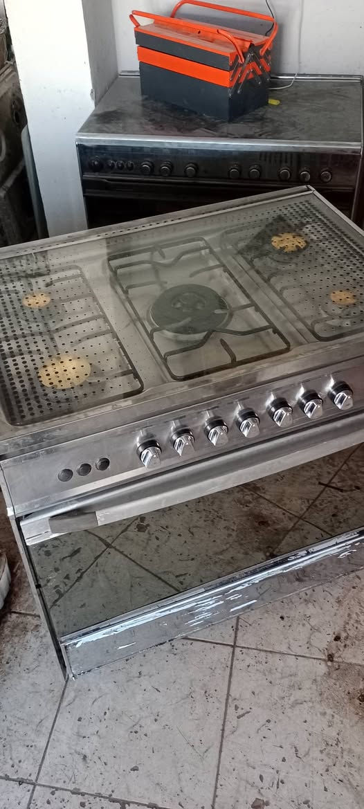 طباخ يوني فيرسال باب اول اخو الجديد نظيف جدا خمس مشاعل فرن فوك وجوه كله شغال عل فحص كامل مكمل نجف حي الجمعية شارع الوائلي *********** واتساب موجود مازنجر النجف, العراق
