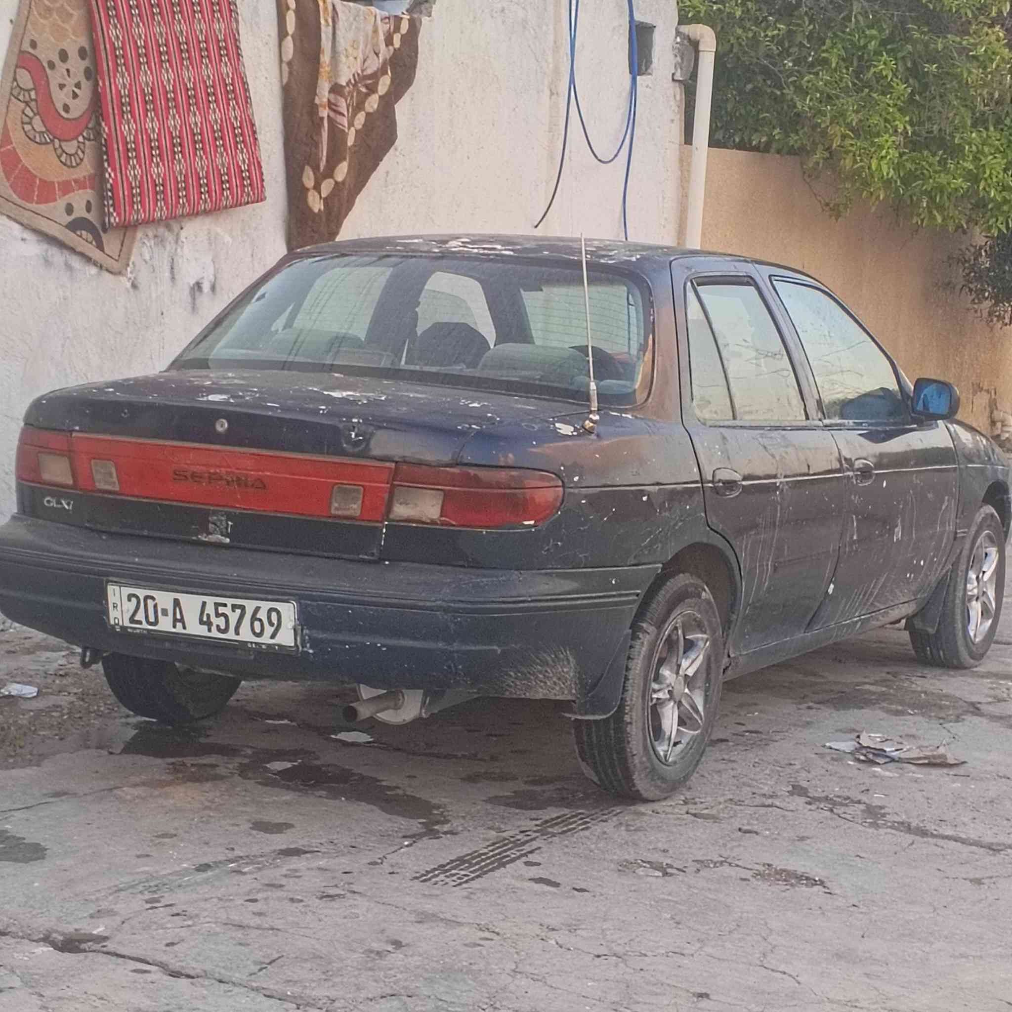 السلام عليكم سيفيا للبيع موديل 94 ديرو محرك كفاله تخم تاير رقم انجليزي سنويه ل 29ه السياره ما بيها اي نقص نقصها والصبغ سعر 19 رقم الهاتف ***********
