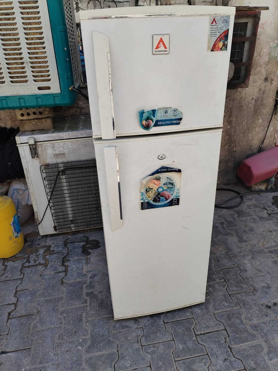 ثلاجه الي محتاجه بسعر مناسب خلي يختبر ***********

