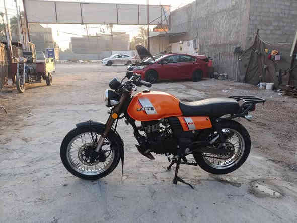 السلام عليكم دراجه دايون لاتي مديل 2022 رقم وسنويه تاريخ الانتهاء 2028 عند المداور تستلم رقم كربلاء انكليزي الدراجه مكفوله كفاله عامه نعومه شلعه نهضه نكره سلف كهربائيات كلها شغاله وكل نقص مابيها السعر  مليونين وبيها مجال قليل المكان كربلاء البوبيات الشراي يتصل ***********
