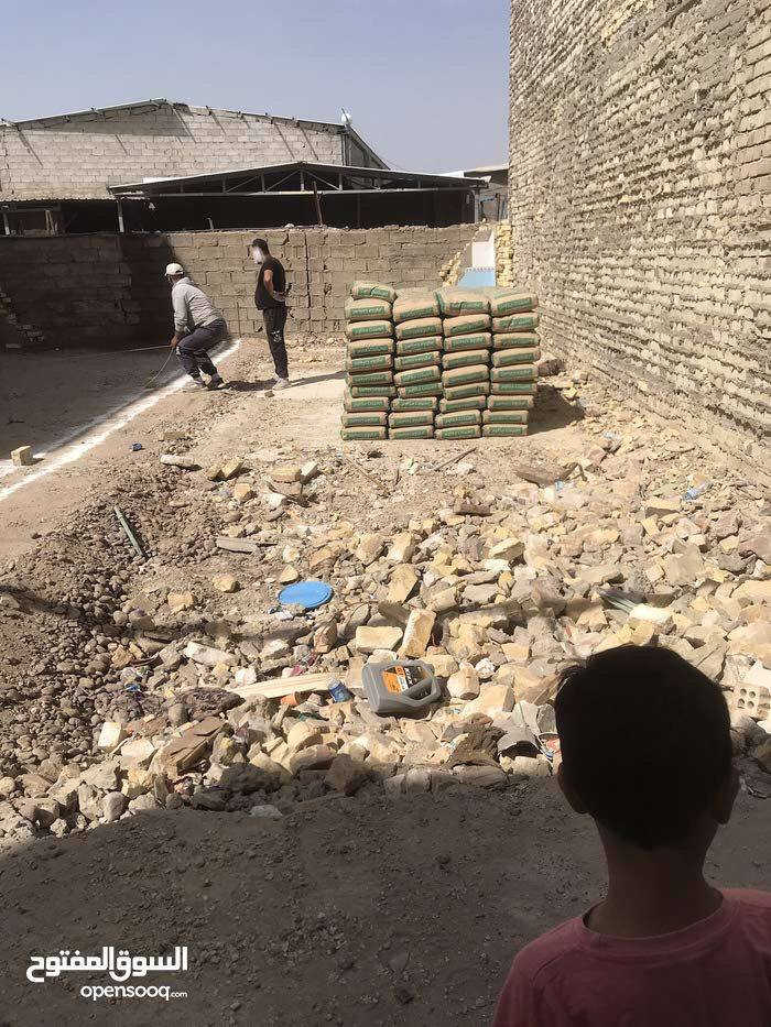 السلام عليكم 
قطعه ارض زراعي للبيع 60م واجهة 5الا ربع سند 25
بيت سعيد حي تونس ثالث قطعه عن شارع المخازن بين سريع محمد القاسم و سريع القناة خمس دقائق مشي عن شارع 600المنطقه كل الخدمات 
موجود تبليط وكهرباء وماء و مجاري سعر متر مليون ونص 
الاستفسار ***********
