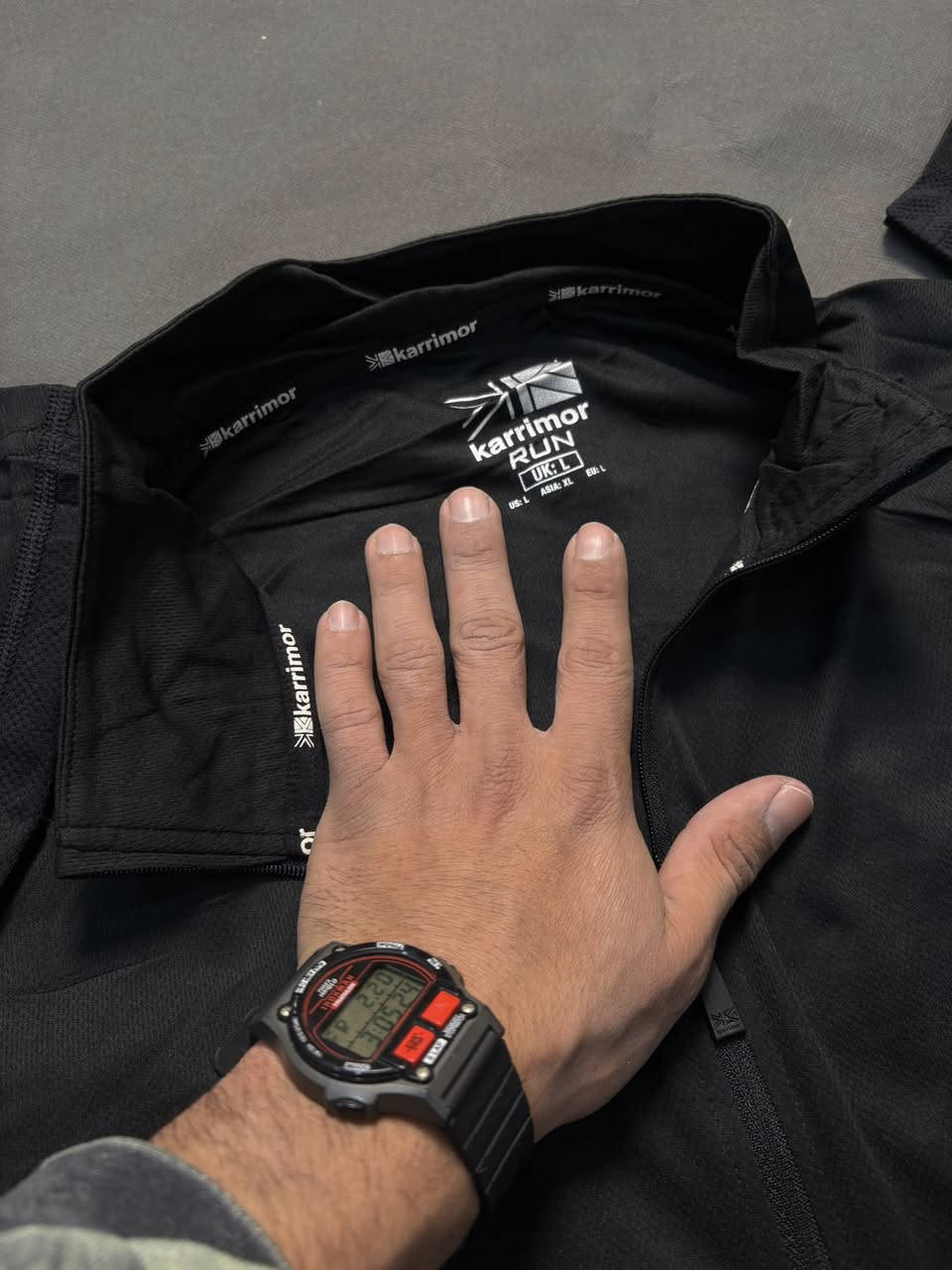 Karrimor Mens Long Sleeve 
Quarter Zip Top المصمم بوزن خفيف وسحاب للتهوية. 
اوريجنال 100%
نظافة 100%
قياسL
يتوفر توصيل5 الاف لجميع محافظات العراق


**إذا كنت صاحب هذا الإعلان وتريد حذفه لأي سبب، رجاءا أرسل رسالة إلى الدعم الفني**