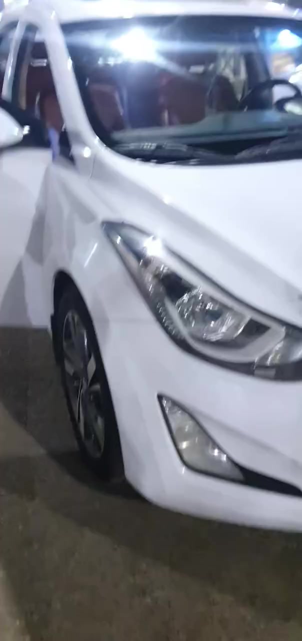 السلام عليكم 
شباب النترا خليجي موديل 2014  شكل 16 مكينة 1.8 دوش فئة GLS يعني كليتهن بيها حتى ثلاجه بالچكمچه هيترات بالاستيرن والكشنات وكشناتها جلد لون احمر بصمه ابواب وتشغيل وبيها بصمتين اصليات رقم اربيل بأسم شركة فاخر معروفه ومكفوله من كل شيء عدا بارد قليل جدا بالهلال الخلفي وتفحصها وين ما يعجبك وسعرها قفل 117 مكاني النجف مجمع الزهراء السكني
صورها القديمه والجديده 👇🏻 وفيديو واضح للتكشير


**إذا كنت صاحب هذا الإعلان وتريد حذفه لأي سبب، رجاءا أرسل رسالة إلى الدعم الفني**