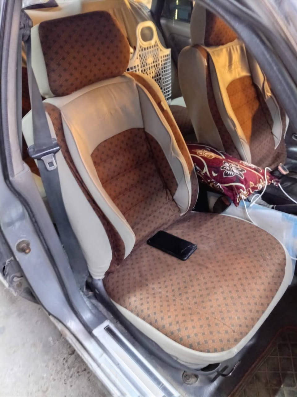 برنس فراشه ٩٦ صبغ جماليه فقط مكينه وكير كفاله كير عادي تبريد تدفئه شغاله  سنويه ٢٠٢٧ السعر ٣٠ وبيها مجال العنوان الفلوجه هاتف ***********
