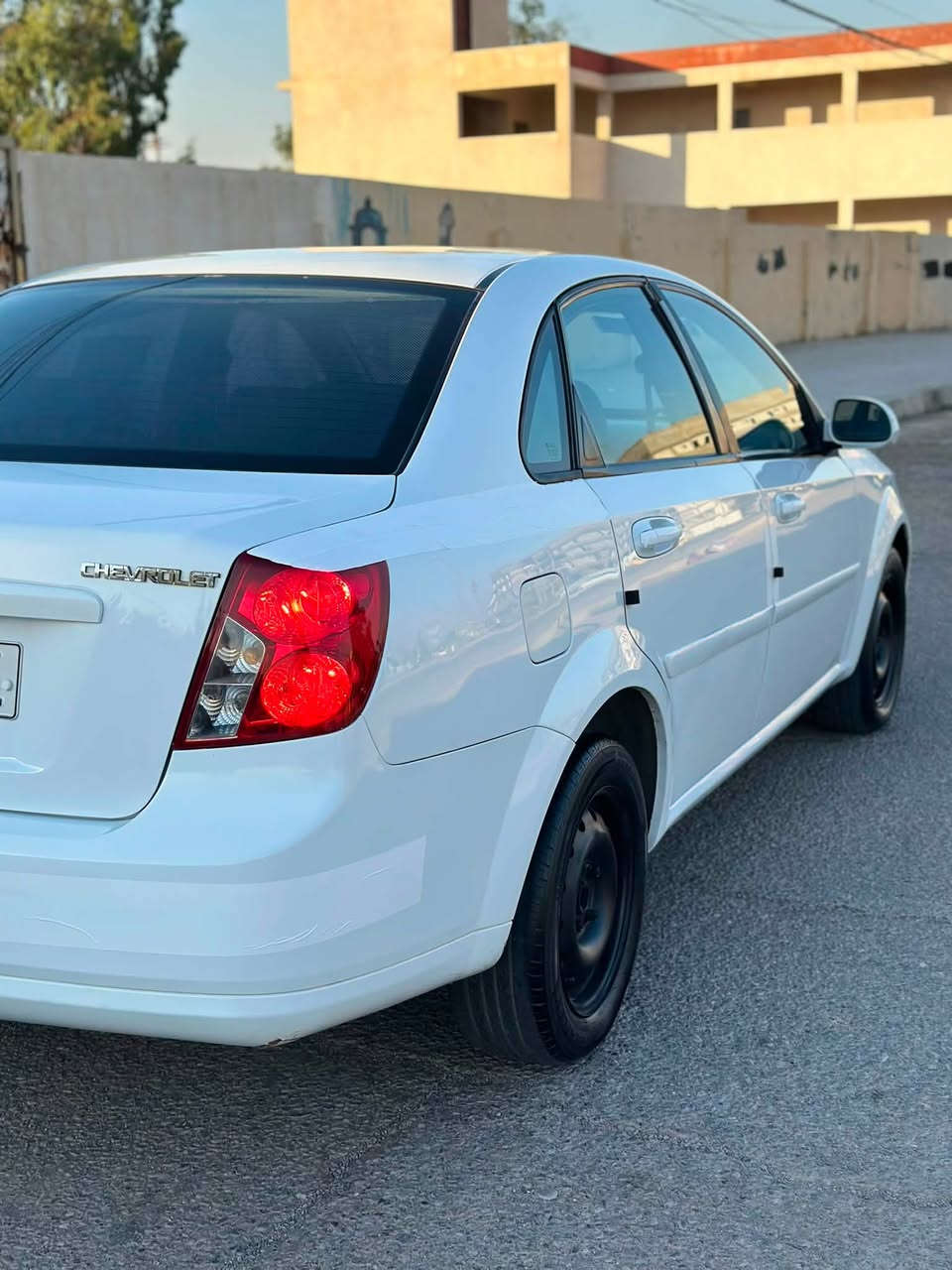 السلام عليكم 
اوبترا موديل  ٢٠١٠ بدون صبغ عدا نص داير خلفي كير محرك شرط ما مفتوح عدا شويه بخار خفيف تبريد ثلج طخم امامي خلفي جديد مع اطارات سياره جاهزه شرط التحويل مكان موصل الاستفسار اتصل *********** السعر ٨٢ مجال قليل

