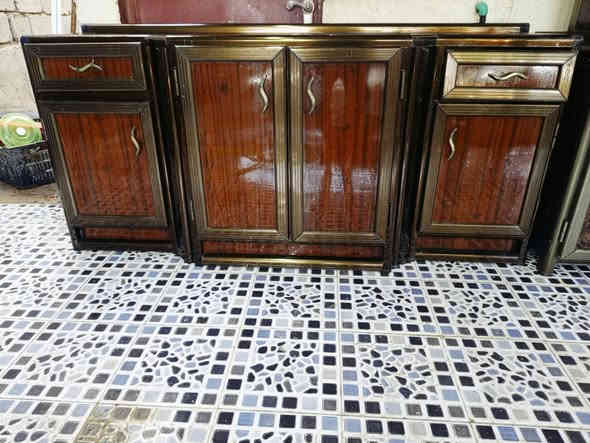 سلام عليكم كاونتر للبيع مكاني بعقوبة كاطون الرازي 
السعر150
***********
