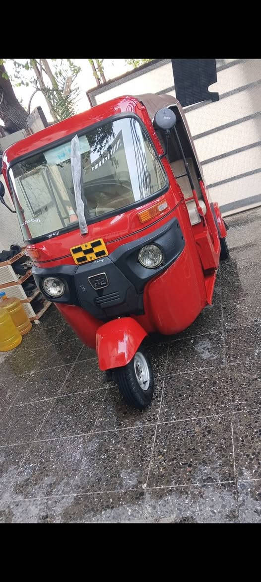 سلام عليكم مرخصت مدير الكروب تكتك 17 للبيع معمره تعمير يخبل كهربائياته كله شغاله اوراق ب 3100 وبيه مجال مكاني بغداد البياع شرطه الخامسه رقمي ***********
