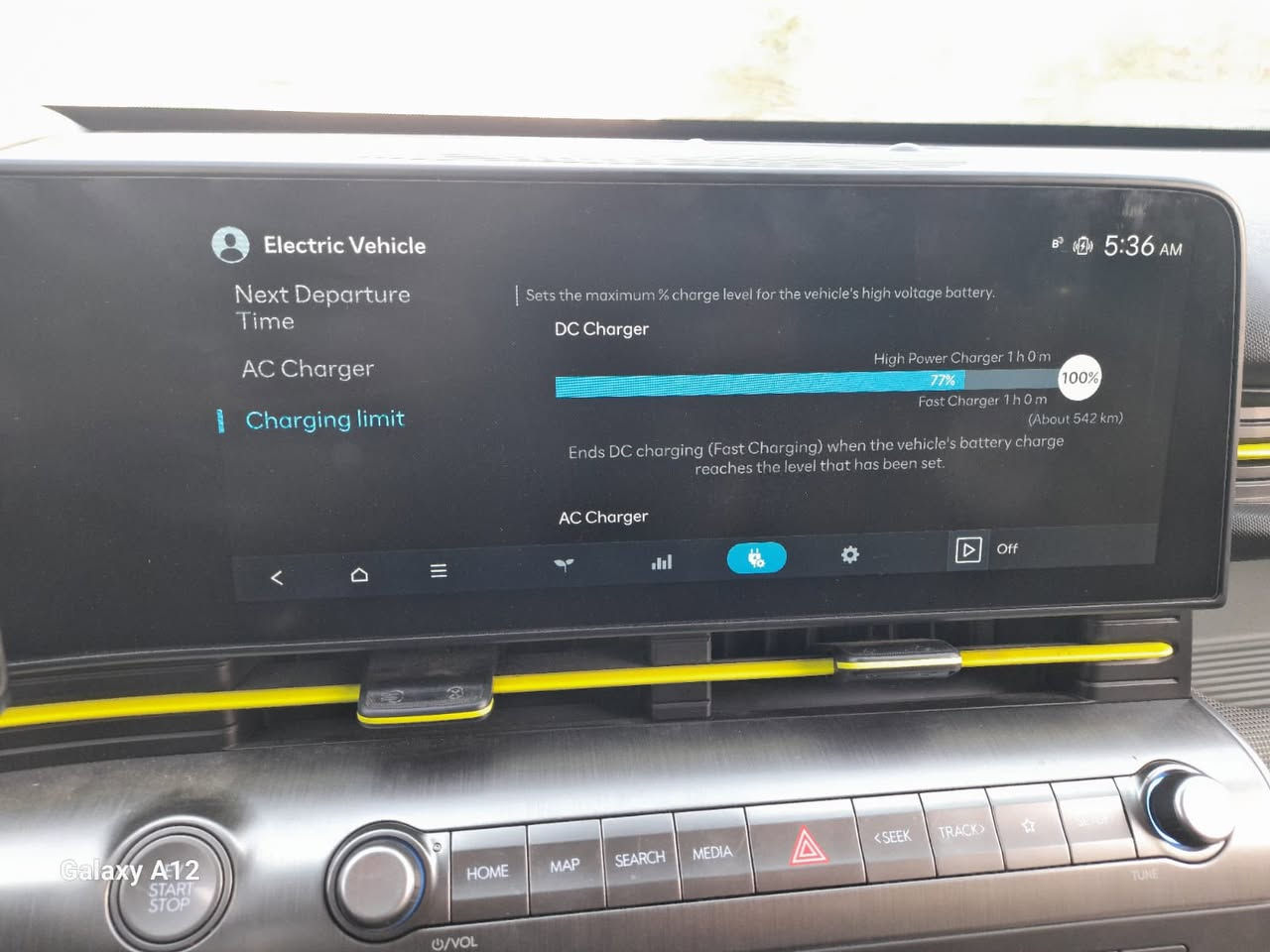 كونه كهرباء ٢٠٢٤
كونه كهرباء كفاله من صبغ وتبديل فقط دعاميه اصليه كراسي كهرباء تدفه تبريد بطاريات كبيره 550كيلو بشحنه سيارة اعلى فه 5كامرات فتحة سقف رقم بغداد سعر 160$.  ***********
