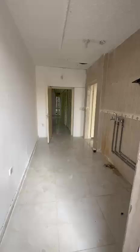 طابق اول من بيت مستقله تحتوي على غرفة نوم 
ب ٦٠٠ الف 
قرب جامع نجمة

للاستفسار : ***********
