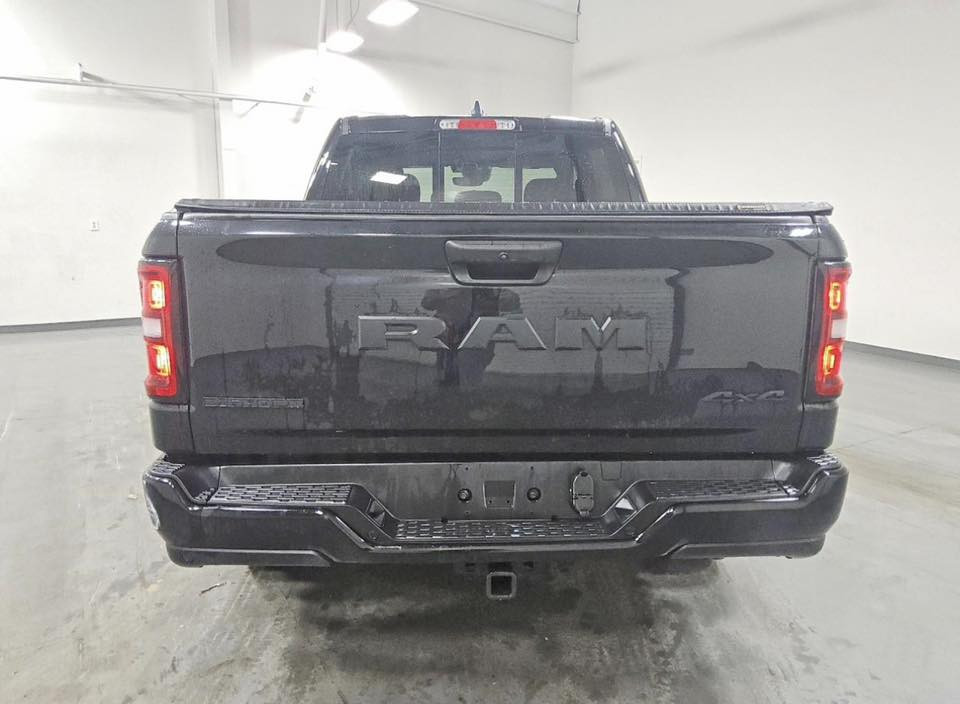 ♦️شركة النخبة - ELITE للمزادات وتجارة السيارات♦️

🔸السلام عليكم ..
♦️نوع السيارة …
♦️RAM - 1500 - BIG HORN - 2025♦️

♦️تاريخ المزايدة غداً الثلاثاء بعد الخامسة مسائاً
♦️2026 - 5 - 12

🔸عداد المسافات - 18 الف ميل فقط .
🔸الاسطوانات - 6 سلندر .
🔸حجم المحرك - 3.6 .
🔸الوقود - بانزين .

♦️الأضرار  :- حسب الصور المرفقة

🔸للدخول الى المزاد او شراء سيارة
🔸او اي استفسار يرجى التواصل مع …

♦️شركة الخبة - ELITEللمزادات وتجارة السيارات♦️

🔹عثمان الناصر - ‭0774 810 7610‬

📍صلاح الدين - قضاء العلم - قيصرية الخالد📍
