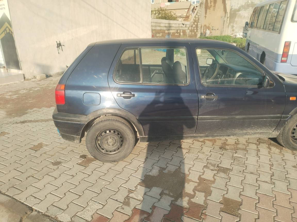 سيارة كولف رقم صلاح الدين سنويمة جديدة مابی اي ضرب تبريد و تتفية شغال كير اوتوماتيك مكينة20 مابي اي عيب سيارة سعر 45بي مجال قليل  
رقم *********** كركوك, العراق
