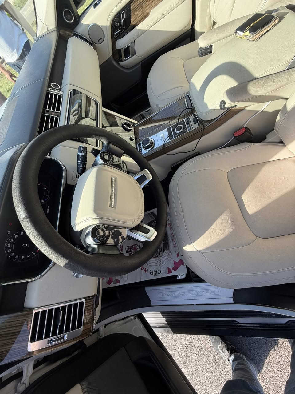 السلام عليكم
للبيع Range Rover Hse 2018 

السيارة وكالة سردار

٦ سلندر hse 

ماشيه 46 الف كيلو 

رقم بغداد باسمي 

بيه بارد بسيط بلباب 

باقي سياره مكفوله من كلشي 

. السعر :39,500$ وبيها مجال 

للاتصال 
***********
