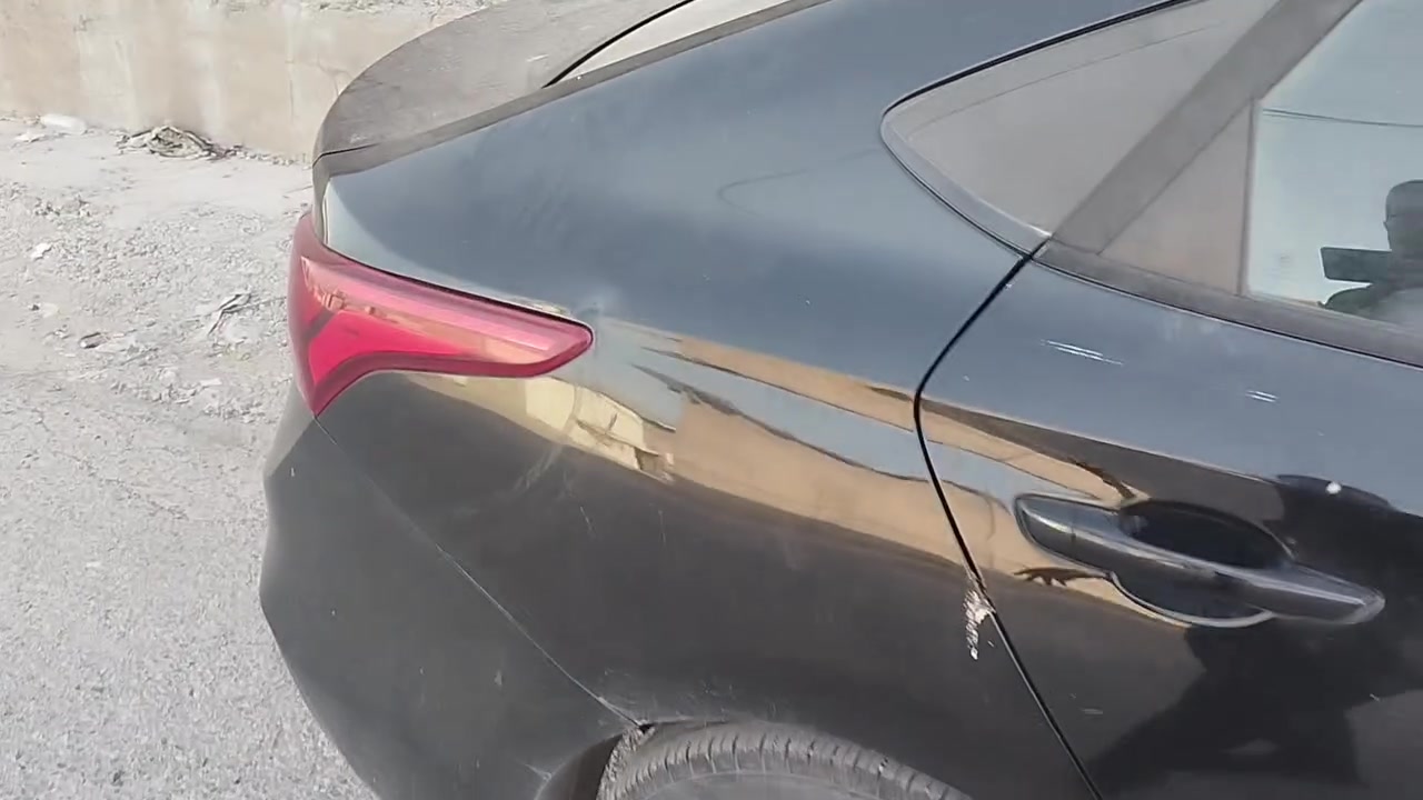 السلام عليكم 
عندي اكسينت 2018 شكل جديد 
امريكي مكينة 1.6 GDI
بيها قطعتين باب و جاملغ وراء سائق 
ويا دينگة من مرايه كدام لي جاملغ وراء 
سويت تحديد صبغ
و مكينه بيها دخان ازرق 
رقم قديم 
عليها غرامه 4 ورقات 
طالب بيها 90 ورقة


**إذا كنت صاحب هذا الإعلان وتريد حذفه لأي سبب، رجاءا أرسل رسالة إلى الدعم الفني**