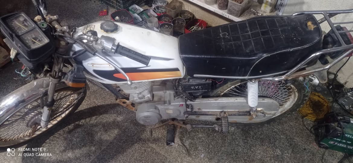 ارشه للبيع 19  أوراق  تعبانه يرادلهه تعمير
السعر 350 الف  وبيها مجال بسيط  مكاني النصر 
ما متواجد خاص. هاتف***********
