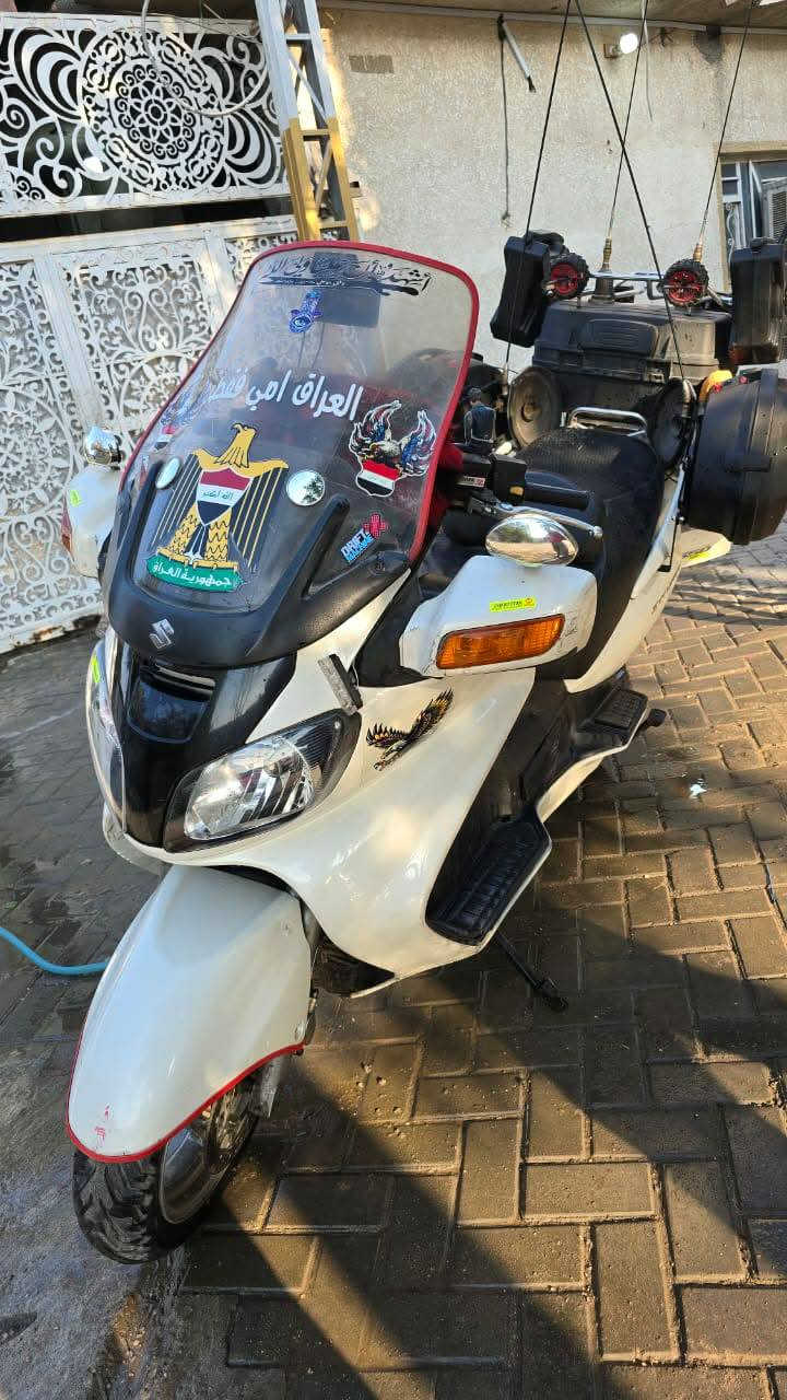 سلام عليكم للبيع دراجة سكاي ويف ٦٥٠ نص فول كفالة
علما الدراجة بعد احلى من الصور كير ومحرك
 بس الدراجه بدون بطاريه   والشراي يجيب باتري وياه والدراجه 
كلش نضيفه 
الله شاهد
الدراجه
صار فتره ماطالع بيها اخوان سعرها مليونين ١٥٠ وبيها مجال حك الجيه *********** وهذا رقمي اتصل وبيك خير وتدلل
