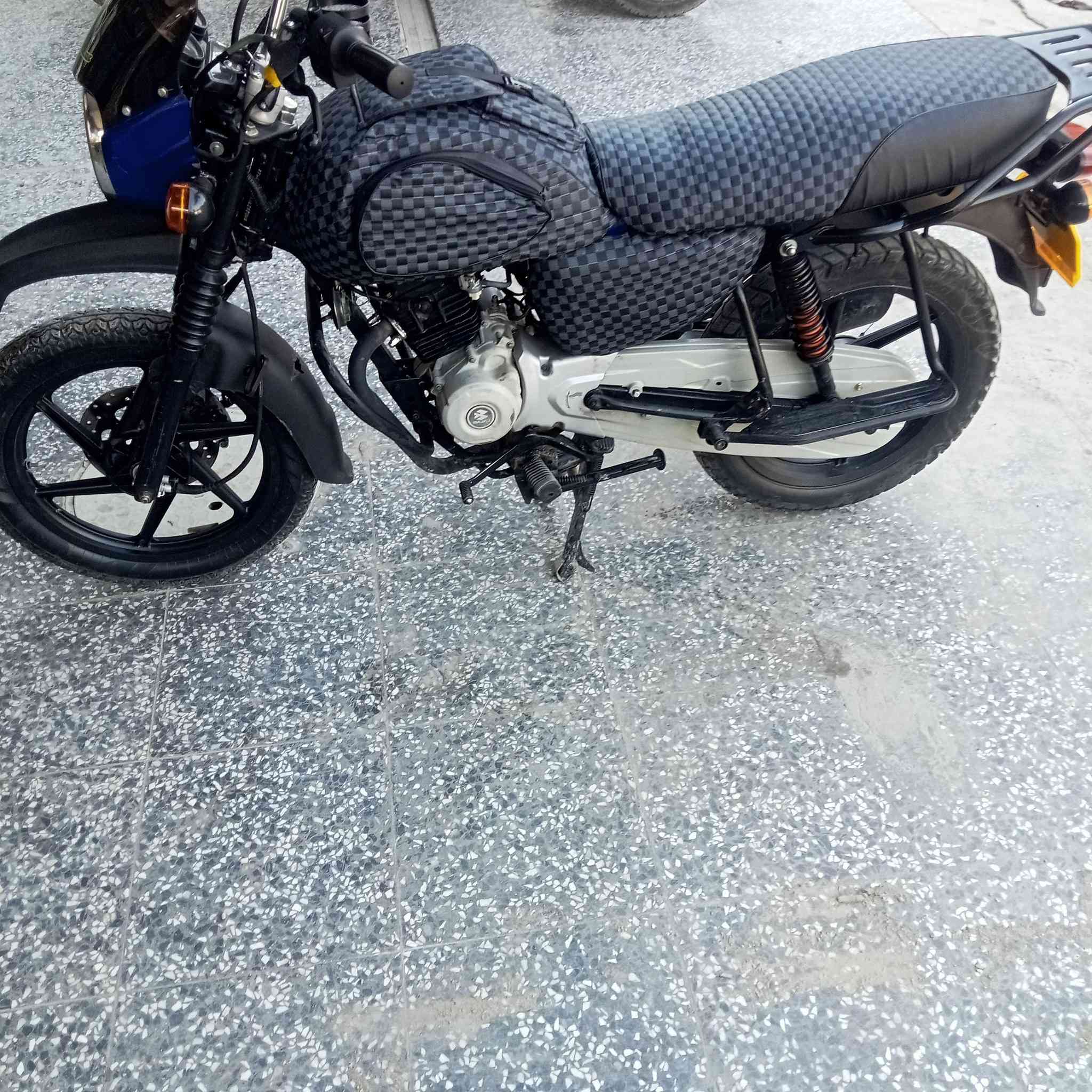 السلام عليكم دراجه للبيع موديل 23 السعر 1,400


**إذا كنت صاحب هذا الإعلان وتريد حذفه لأي سبب، رجاءا أرسل رسالة إلى الدعم الفني**