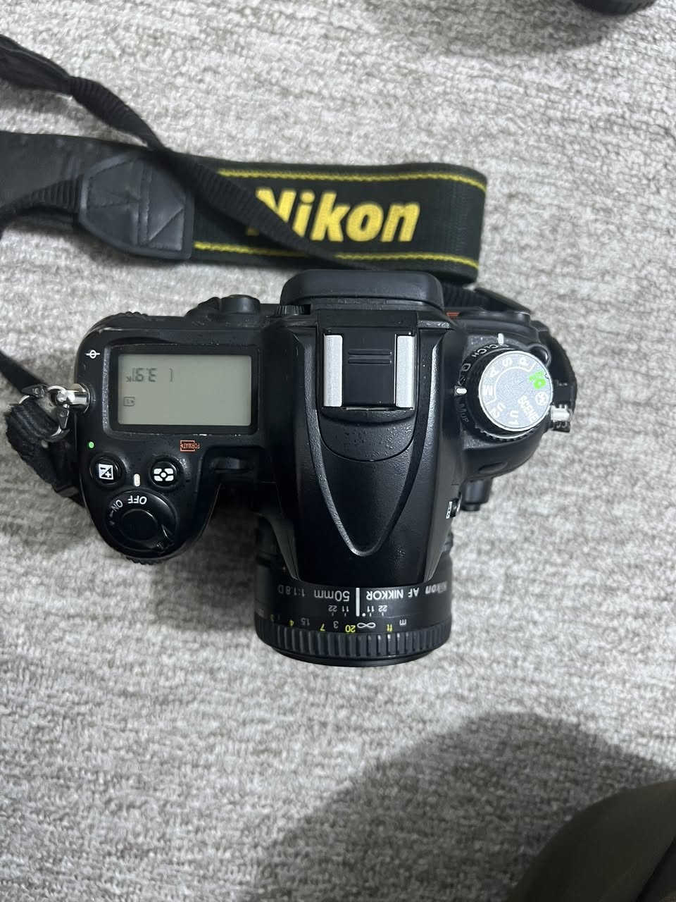 نيكون d7000 للبيع مع عدسة 50 + عدسة 85 ملم.مع كامل ملحقاتها جنطة . حزام . بطارية ورام 32 
السعر 650 وبيهن مجال مكاني كربلاء وما عندي توصيل


**إذا كنت صاحب هذا الإعلان وتريد حذفه لأي سبب، رجاءا أرسل رسالة إلى الدعم الفني**