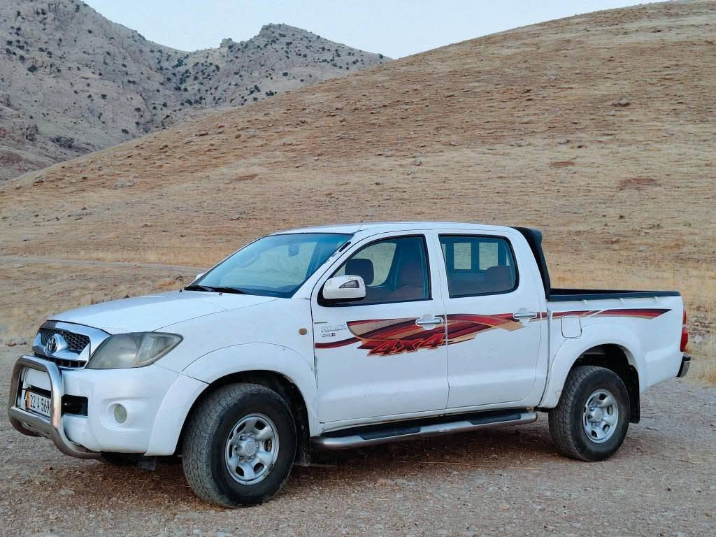 مەرزیە 2008 دەبڵ اکسل گاز سەیارەیەکی تابڵێی توندو تۆڵە بەشەرتی گێڕ مکینەو اکسل تەقەوڕەقەی بەشەرت چوارتایی لۆکی لەژێردایە تەحویل غرامە بەشەرت بەلادا کەوتوە کامل بۆیاخ نیە من بەکامل ئەیفرۆشم سەیارەیەکی تابڵێی جایزە داوای 122معملەی لێدەکەم لەدەربندیخانم *********** دار بنديهكان, السليمانية
