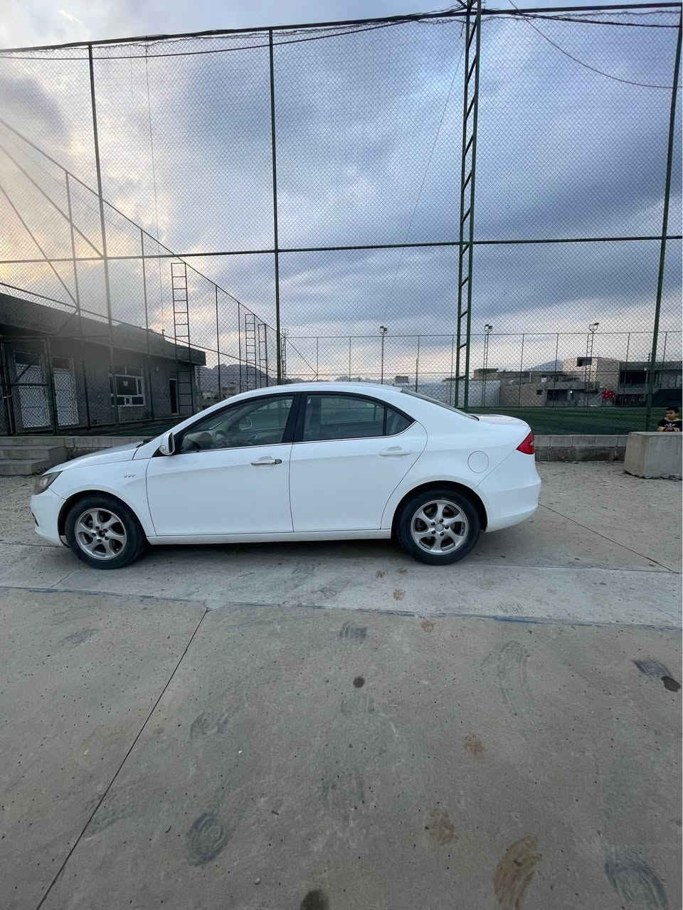 جـاک JAC مۆدێل ۲٠۱۲
***********
مەکینەزنجیر  VVT  ،  سنەوی و رەقەم و هەززەی  تازەیە  ، تەبرید سارد و گەرمی بەشەرت تەنها یەک پارچە سبوخی هەیە  بێ دەحم و لێدراو ، چوار جام کارەبای ،  تەبرید سارد و گەرم لەسەر سویچ ، گێر و مەکینە و توندوتۆلی بەشەرت , سەیارەیەکە یەک دەستە و پاک ماوەتەوە  ، نرخی 66 گەلاو معامەلە ش رانية, السليمانية
