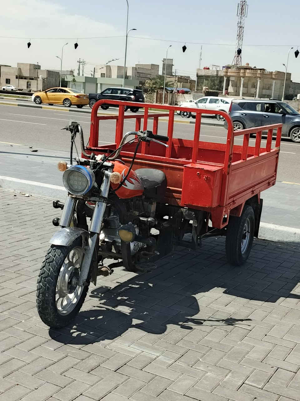 سلام عليكم ستوته امتيار البيع ستوته نضيفه وخير من الله 
ستوته نضيفه ومحرك صبانه ماحاطين عليه شاصي نضيف تواير جدد اكسل جديد امتيار ستوته معمره دبلات باكستاني 
الكدام وستوته بيه نواقص بس عينه والباقي كله شقال كلابات هورن سلف هندر بديه نضيف كاعيه مابيه خياس شاصي مامخيس ستوته شوف العير شوفه بل نقال شوفه من تجي مكاني بصره طويسه ستوته كلك 
رقمي هذه 👈***********وستوته مكفواله من السرقه
