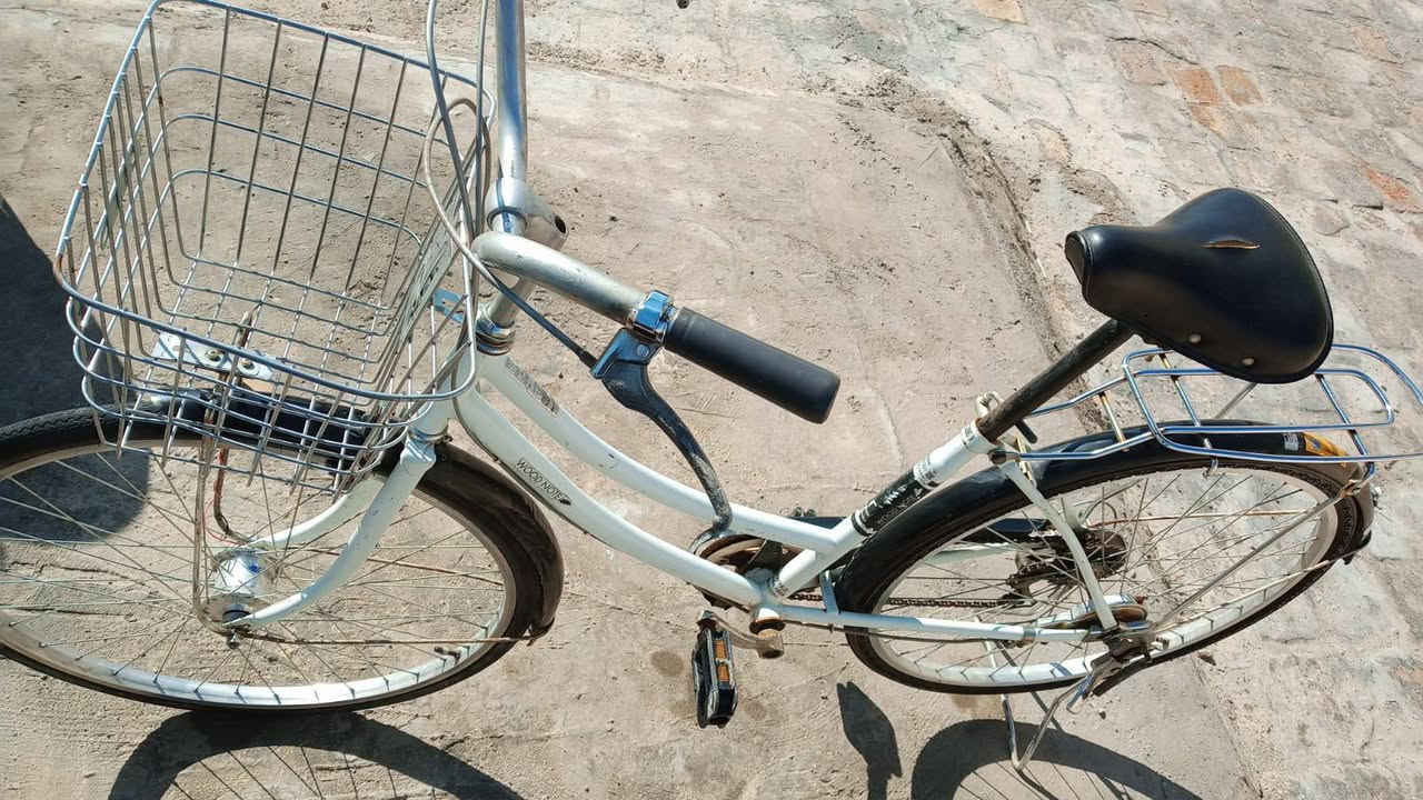 سلام عليكم باسكل للبيع مال معتاز سعره 100 الف وبي مجال حك الجيه الرقم *********** مكان حي العباس
