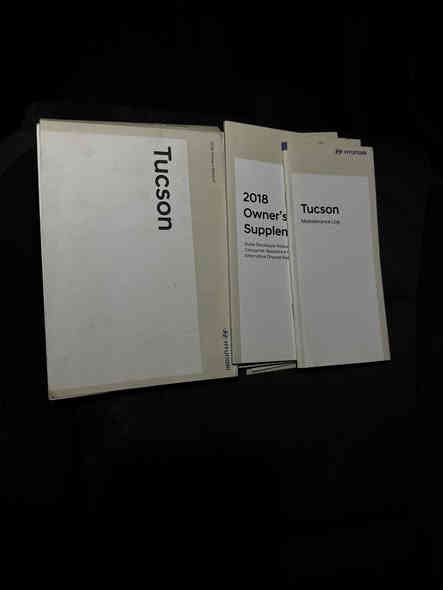 للبيع او المراوس توسان ٢٠١٨ بلون حلو 
مكينه ٢٠٠٠ جي دي اي 
ماشيه ٧٤ ميل 
شاشه كامره دواره كشن هيتر 
كشن كهرباء 
السياره كلين من امريكا بالعراق صار بيه صفحه وصندون بدون ايرباك او دواخل ليبل واحد السياره كير مكينه صدر تبريد كله كفاله وكل شي واضح بالسونار 
رقم بغداد الجديد هزه وسنويه كله جديد 
كراده شارع ٦٢ 
السعر ١٦٥ ورقه وبيه مجال بسيط 
***********
***********
