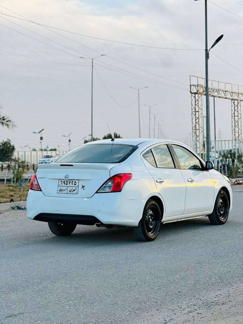 للبيع نيسان سني هندي 2022 بليته زركه كفاله ماشيه 90 
رقم اربيل تريد وكاله تريد تحويل اليعجبك اني بالخدمه 
السياره جديده وعلى وضع الشركه جاهزه من كلشي كير مكينه حداديه تدفئه تبريد تخم تاير كله جديد تراي مال زيروو
مكاني النجف/السعر 110 وبيها مجال /الشراي يتصل ***********
