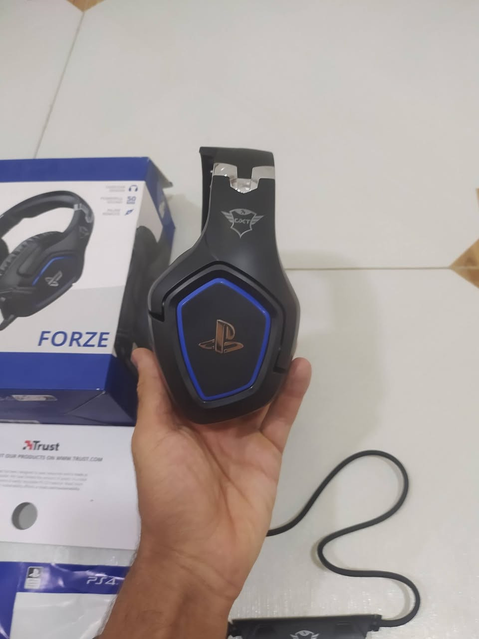 السلام عليكم من رخصة مدرير المجموعة
trust GXT488 Forze

تستخدم مع ps4 و ps5 كذلك تستخدم للموبايل مثل لعبة ببجي سماعه فول عزل وفول صوت وكلش حلوه سعرهه بالموقع الرسمي من 40 يورو لل60 يورو حسب المتجر اللي يبيعهه يعني من ال50 لل70 الف عراقي او اكثر واذا تريدون تتاكدون 

دخلو لهذا الموقع www.trust.com/23530/faq 

عارضهه ب35 الف دينار بيهه مجال  مكاني كربلاء باب طويريج

سماعه جديده.


**إذا كنت صاحب هذا الإعلان وتريد حذفه لأي سبب، رجاءا أرسل رسالة إلى الدعم الفني**