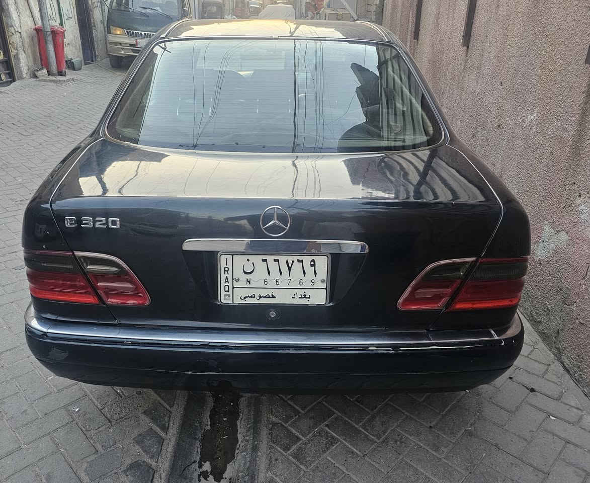 من رخصه مسؤول الكروب 
مارسيدس ٩٧ بغداد 
محرك خراطيم ٦ سلندر 
كشنات جلد كهربائي 
مصبوغه عام 
السعر ٦٠ $ 
***********
