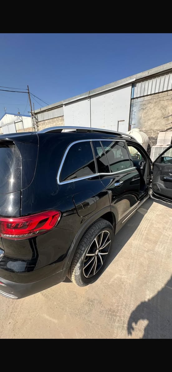 مارسيدس
EQB 250

موديل: 2023
المسافه المقطوعه:28الف ميل 
اللون : اسود 
موقع السياره:بغداد 
رقم الهاتف ***********
مواصفات

حساسات امامي و خلفيه و جانبيه -
تخزين كشنات -
لدات متغيره بداخل السياره -
رادار امامي -
تدفئه كشنات -
عدادات دجتل متغيره -
تحكم ماوس بالشاشه -
٤ وضعيات قياده -
سياقه ذاتيه -
تبريد قطعتين -
مثبت سرعه-
نقاط عمياء-
كشنات جلد-
مري شفط-
بانوراما.
__________________________
السياره تمشي 450 كم-
تشحن بشاحن 32A و 16A-
رقم: فحص مؤقت 

حادث السياره
موضح بالصور
السعر 21000$
بيها نواقص  تريد اني اكملها او انته
