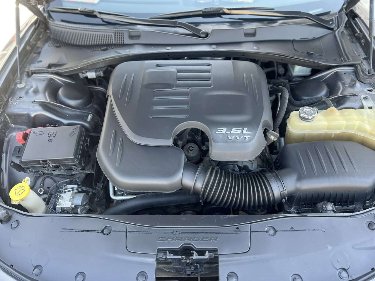 السلام عليكم
جارجر جيتي اصل وفصل 
موديل 22
للبيع فقط بدون مراوس 
ماشي 22 ميل 
ضرر جاملو امامي وشبر بل بوند 
وكلير أمريكي جاملو النفر
مواصفات الجيتي معروفه 
شفتات استيرن 
شاشه كبيره 
كار بلي
ويل اصلي ٢٠ 
السيار مكانها الموصل 
والسعر مناسب 225 وبيها اشويا مجال الشراي يتصل عل الأرقام 
***********
***********
