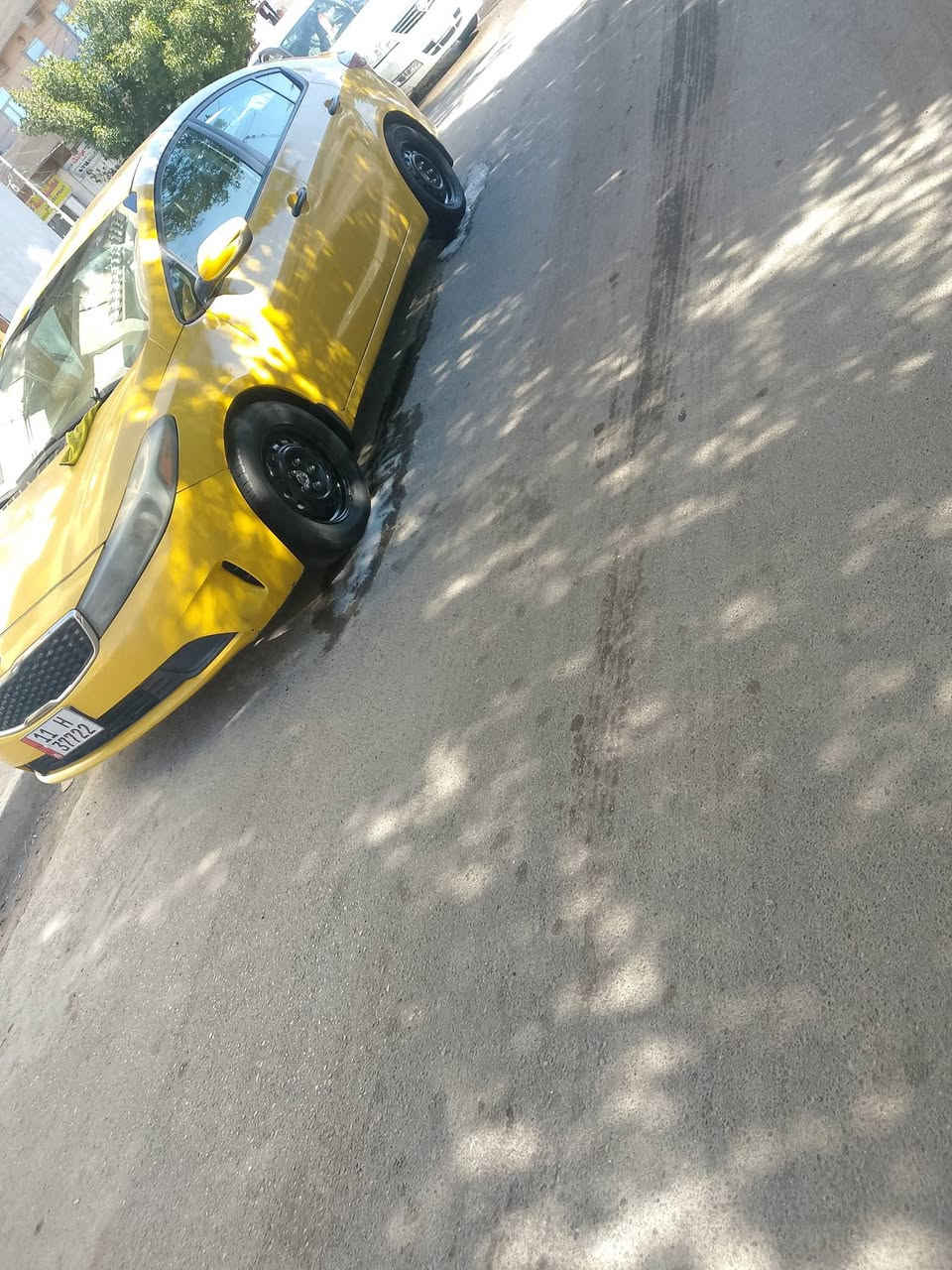 كيا فورتي موديل 17 حادثها جاملغ امامي بدون دواخل بدون ايرباك سنوية بسمي رقم جديد تبريد ثلج مدوشمة ارضية كشنات 
صدر امامي خلفي جديد مكينة2000 دوش  كير AT  المرغوب 
مكاني بغداد الكرخ رقمي *********** 
السعر 115
