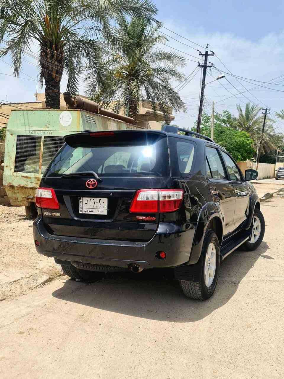 السلام عليكم
للبيع فورچنر موديل 2009 رقم بغداد مشروع وطني
ماشية 245000 كيلو متر  
محرك 2700 \ 4 سلندر محرك وگير مكفولات فورويل
بدون قطرة صبغ بيها مكانات جاردة موضحة بالصور
وبيها بارد بخشم البنيد 
وخشم الجاملغ 
وتبريده ثلج❄️ ثلاث قطع
السيارة كاملة مكملة من صدر امامي وخلفي وكهربائيات
السعر 150 وبيها مجال \ مكان السيارة بغداد 
رقم التلفون ***********
