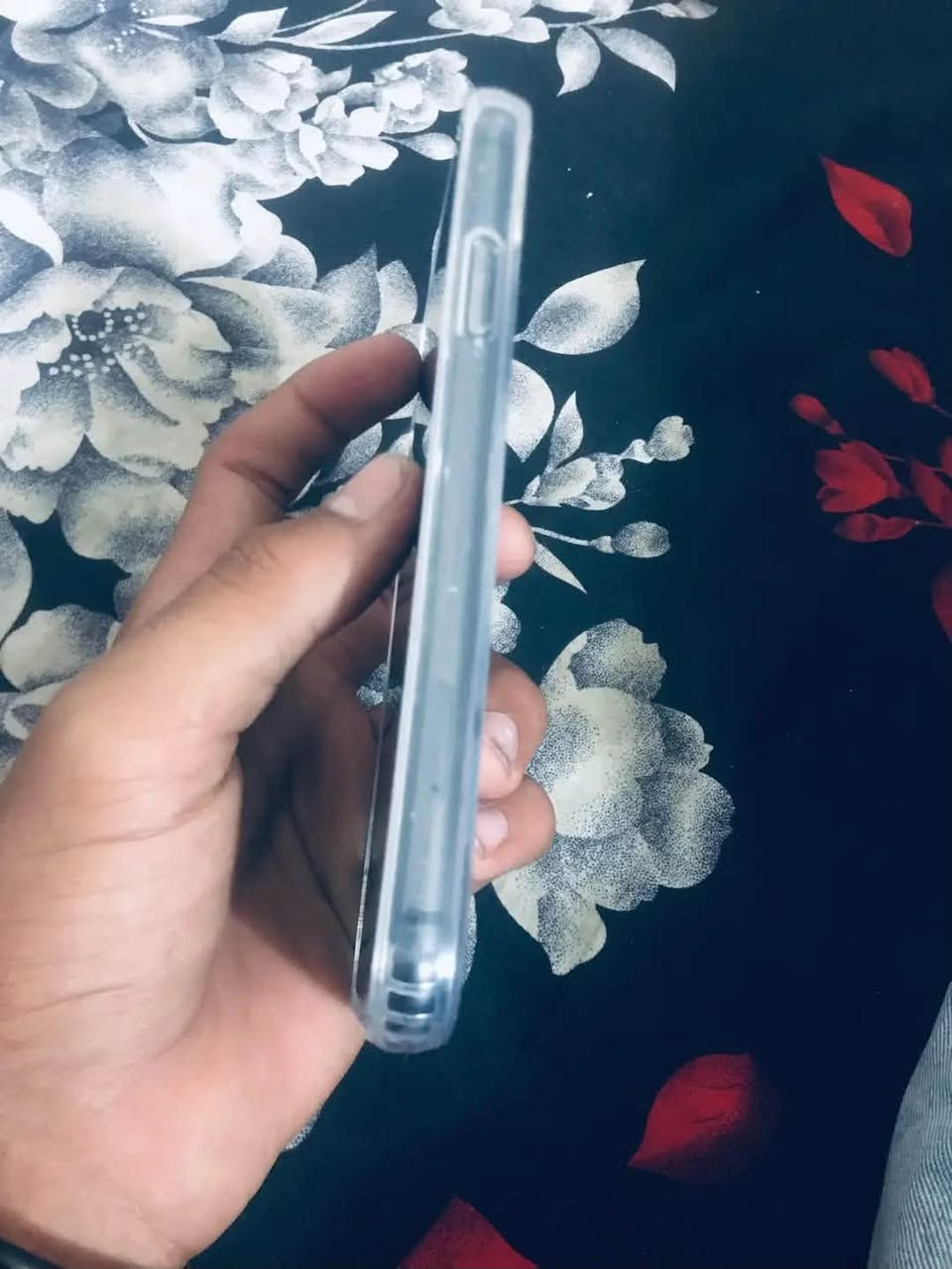 سلام عليكم شباب آيفون 11عادي مبدل شاشه اصليه تلث خيارات بطاريه 90 ما مبدله وبي كسر بلضهر كلشي بي شغال الفيس إيدي متوقف ويا ملحقاته كارتونه وكفر نضافه الجهاز أمام عينك مكاني ميسان حي الجامعه السعر 240 وبي مجال للتواصل واتساب وماسنجر ***********
