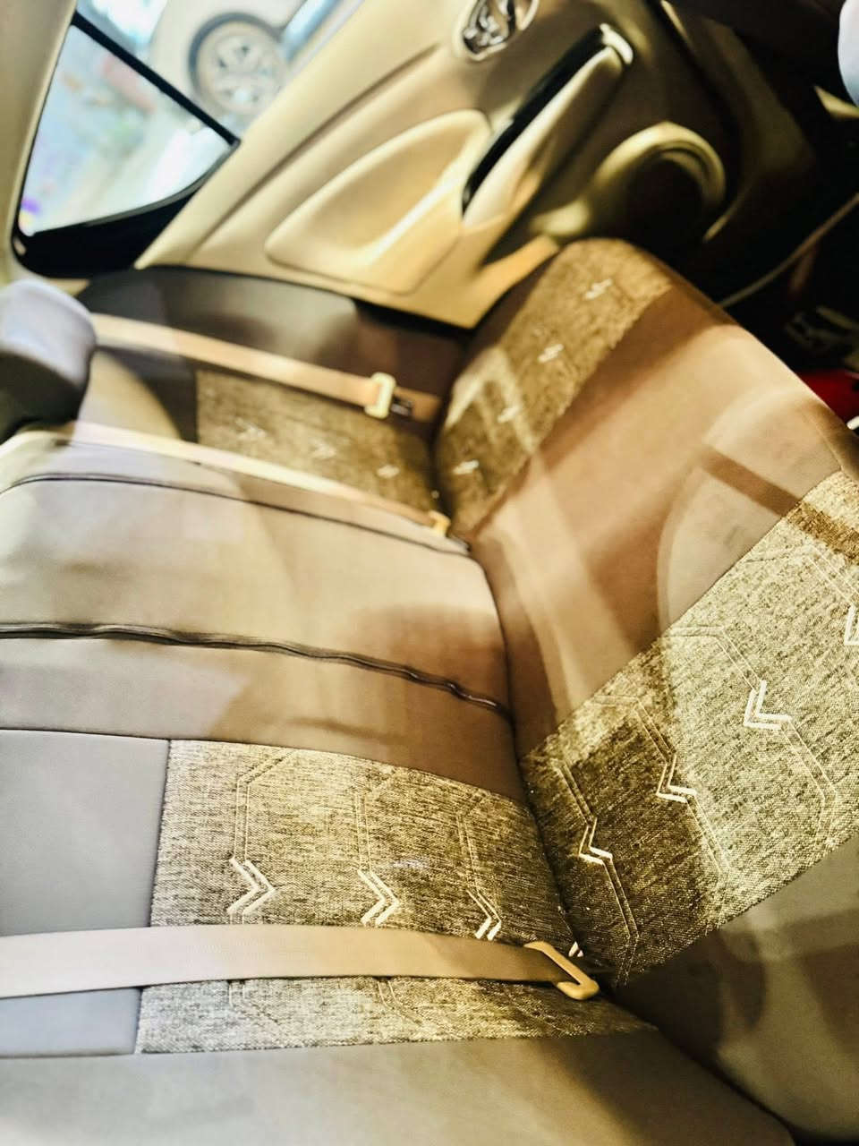 السلام عليكم نيسان صني2023 
السياره فول مواصفات تختلف عن العاديه
1:بصمه تشغيل وابواب
2:اشاير بالمري زائد مري شفط
3:شاشه بلاديه تدعم الكار بلي
4:تبرير شاشه تحكم كامل
5:كيجات عدد ثنين منفصله وكيج حماوه
6:قطعتين تبريد 
7:ويل كب
السياره مدوشمه دوشمه كامله درجه اولى وارضيه مدوشمه جلد

ورقم بغداد اب اسمي الرقم جديد تحويل مباشر وقليل رقم بغداد تجي مكفوله من الضربه والصبغ والبارد والشخط بس رصعه صغيره وعلى وضعهة وكير ومكينه وحداديه على وضع الشركه السياره بس طابكه ونصبه وجديده وجاهزه وعلى ايدي من زيرو ماشيه ٢٤ الف حقيقي 
السعر ١٢٧ ورقه وبيهة مجال والسياره فول تختلف
مكاني بغداد حي اور للبيع فقط
***********
