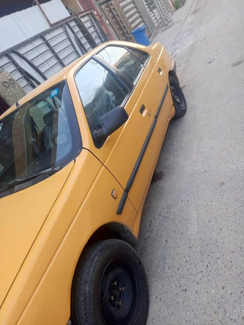 سلام عليكم شباب
بيجو GLX405 للبيع موديل 2009
كير مكينه مكفوله تبرد كلشي شغال رقم بغداد ثاني يوم تحويل لسعر 26 وبيهة مجال مكاني بغداد لرقم لتواصل ***********

