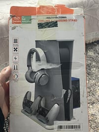 قاعدة بلي فايف عادي تجي ب حامل وشاحنة جوستكات اثنين وحاملة سماعة وغطاء...