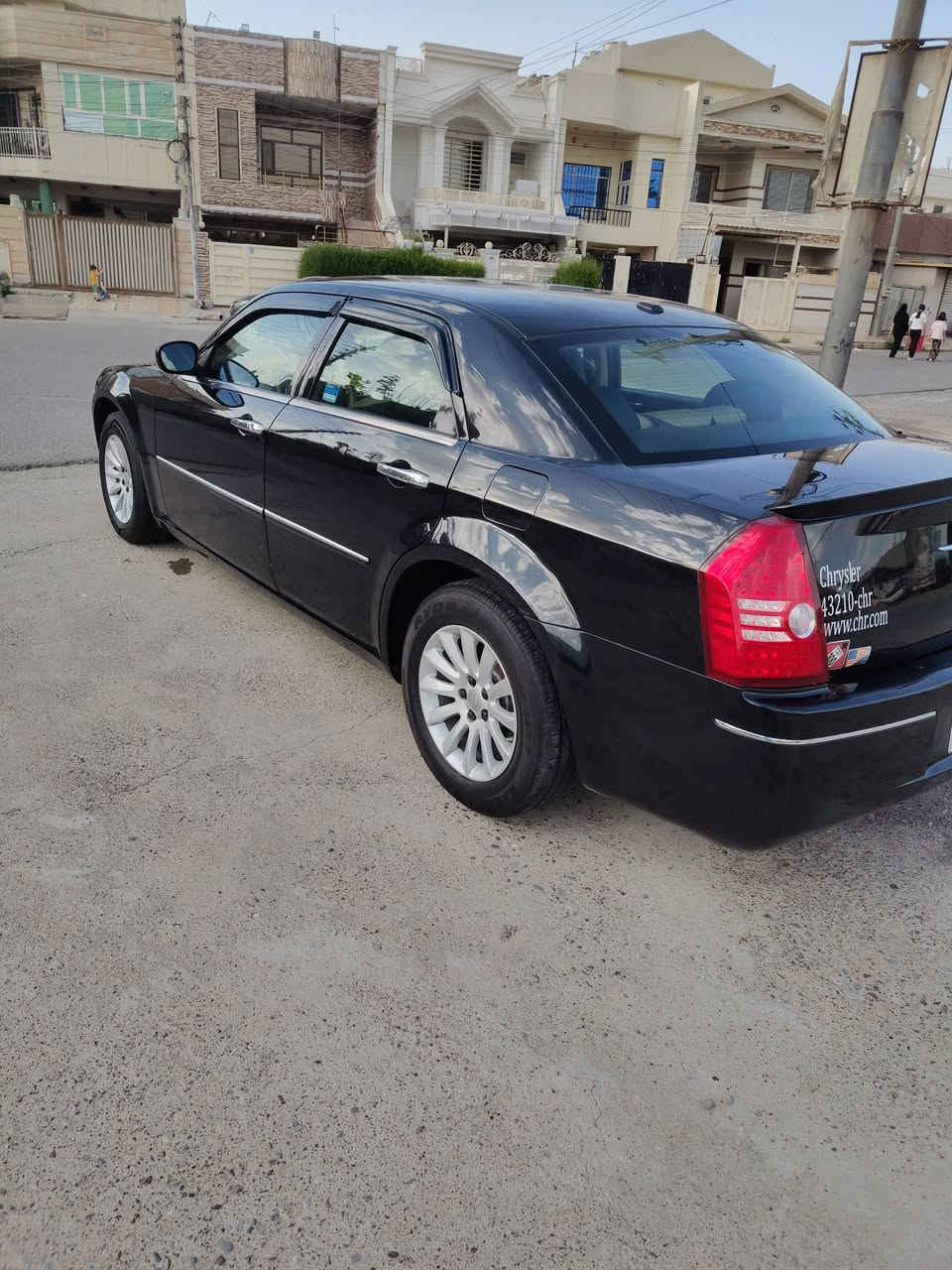 سلام عليكم
اوباما 2010 اصل وارد امريكي داخله  كلين بيه بالعراق جاملخ امامي صبغ فقط لا دواخل بيه منضومه زنزون كلش قويه 
محرك كير تبريد  خير من الله دواخله كلش نضيفه رقم بغداد باسمي السعر135 وبيه مجال *********** مكانه بغداد
