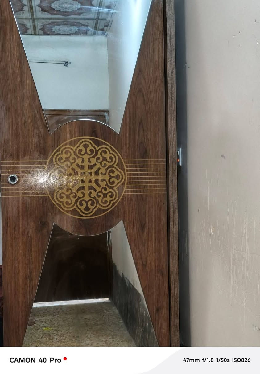 غرفه تركي شبابي نفرين السعر ٣٠٠ نضيفه ***********
