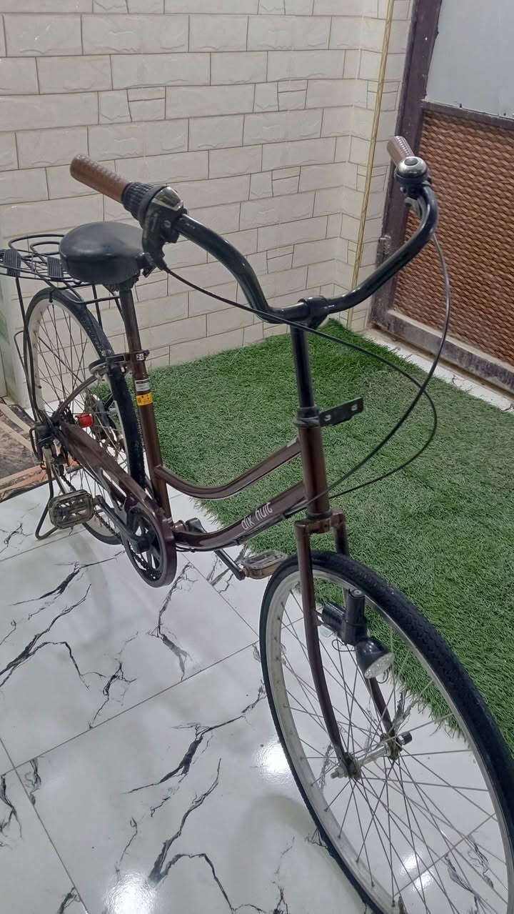 بناتي لون مميز مديل2020 بداله  غراضه كامله بريكات جاملغات حمالات ناصرية مركز السعر 130وبي مجال هواي
***********
