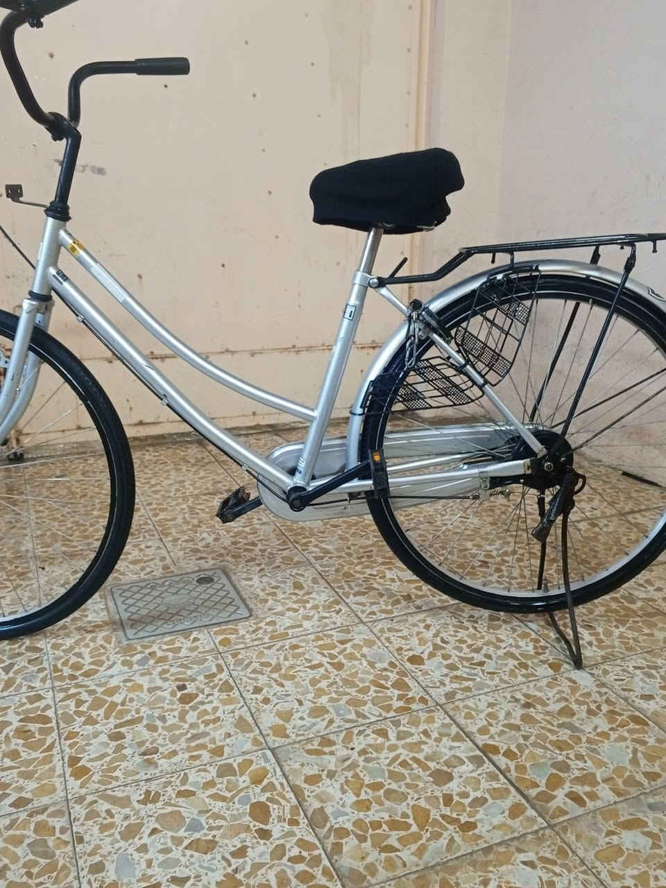 السلام عليكم
بايسكل عبد الحليم 
حجم:26
موديل:2019
نضافه:85٪
السعر:90 وبي مجال شي قليل 
التواصل على الرقم 
الرقم:***********
الرقم بي واتساب اذا مو شراي لا تراسل 
للبيع فقط مااراوس
