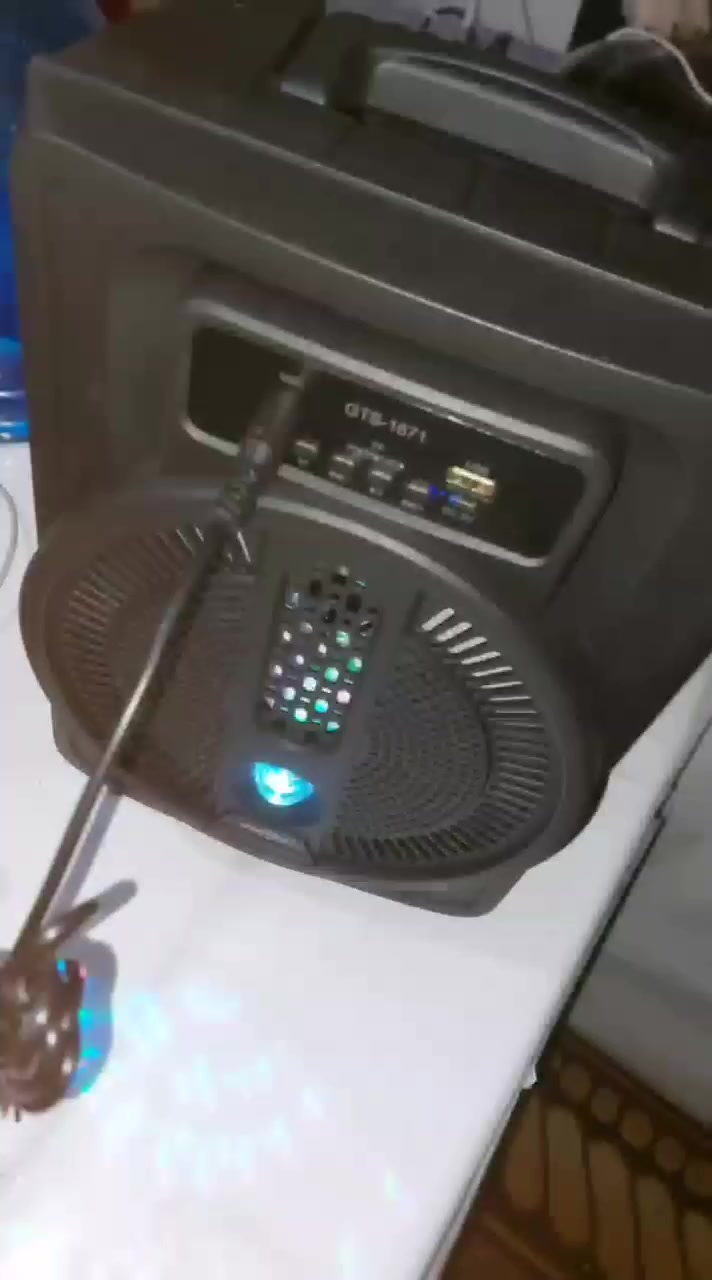 امبيثري مضخم الصوت مع ميكرفون 23 مع التوصيل على اول تم


**إذا كنت صاحب هذا الإعلان وتريد حذفه لأي سبب، رجاءا أرسل رسالة إلى الدعم الفني**