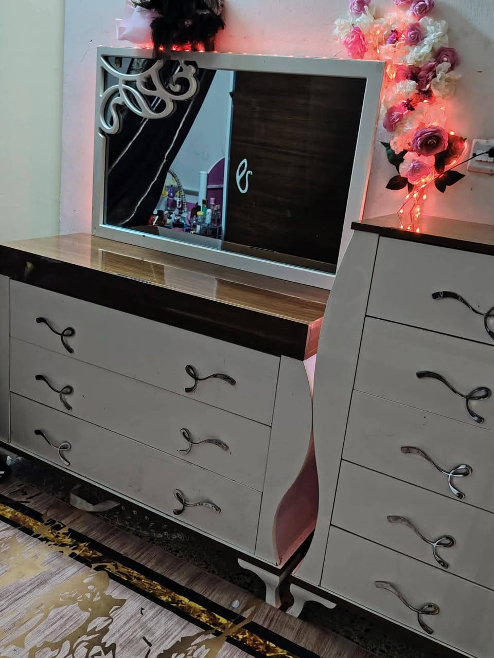 السلام عليكم غرفة تركيا باب اول ثقيلة جدا جدا وتكمه ونظيفه مثل ماموضح بلصور للبيع  450 الف وبيها مجال مكاني المشتل ‏‪0776 319 0105‬‏
